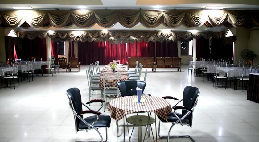 Midway Hotel Gwalior Restaurant