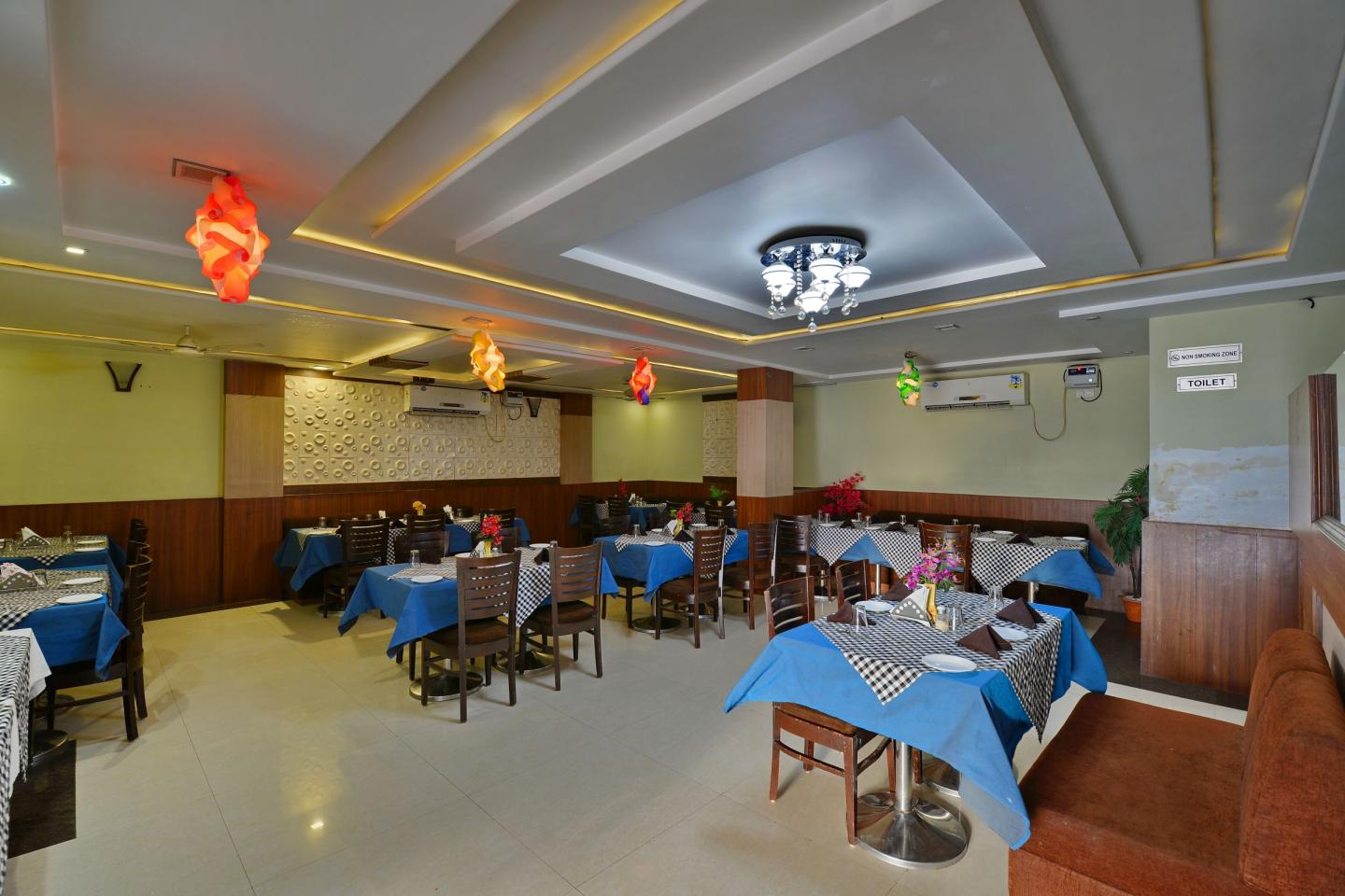 Sugar Palm Hotel Gwalior Restaurant
